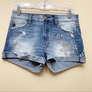 EUC Kancan Floral Embroidery Cuffed Shorts Sz 27